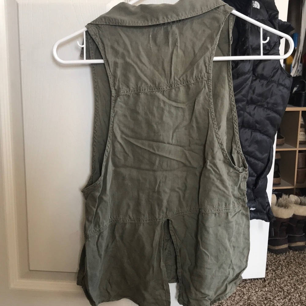 Button down tank - Picture 2 of 4